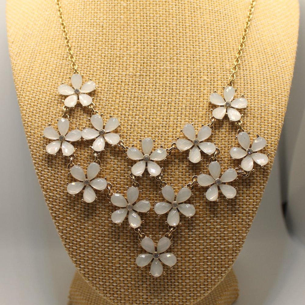 Premier Design Flower Necklace